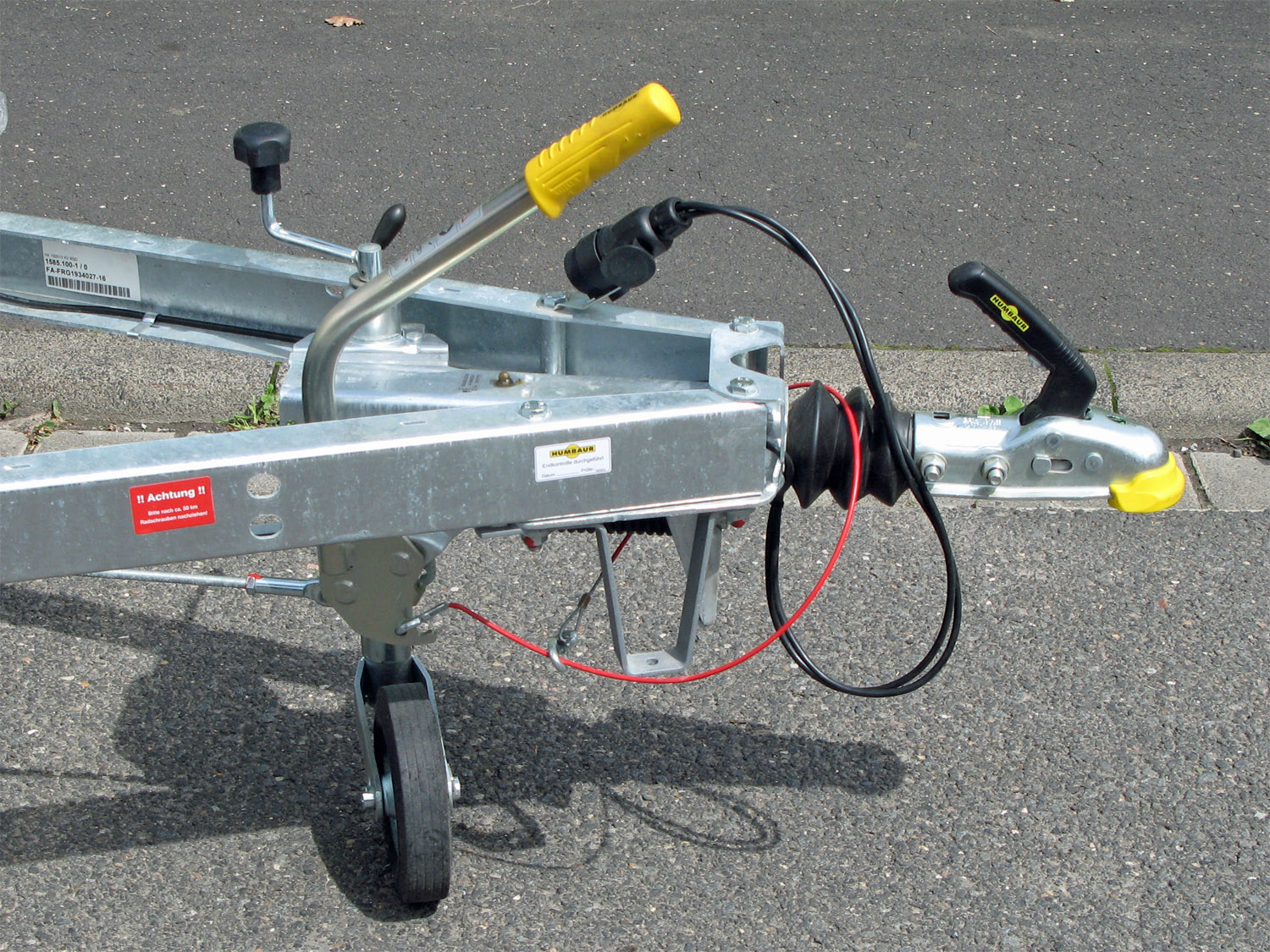 Humbaur HA102111 KV gebremst, Klappe vorne – Bild 4