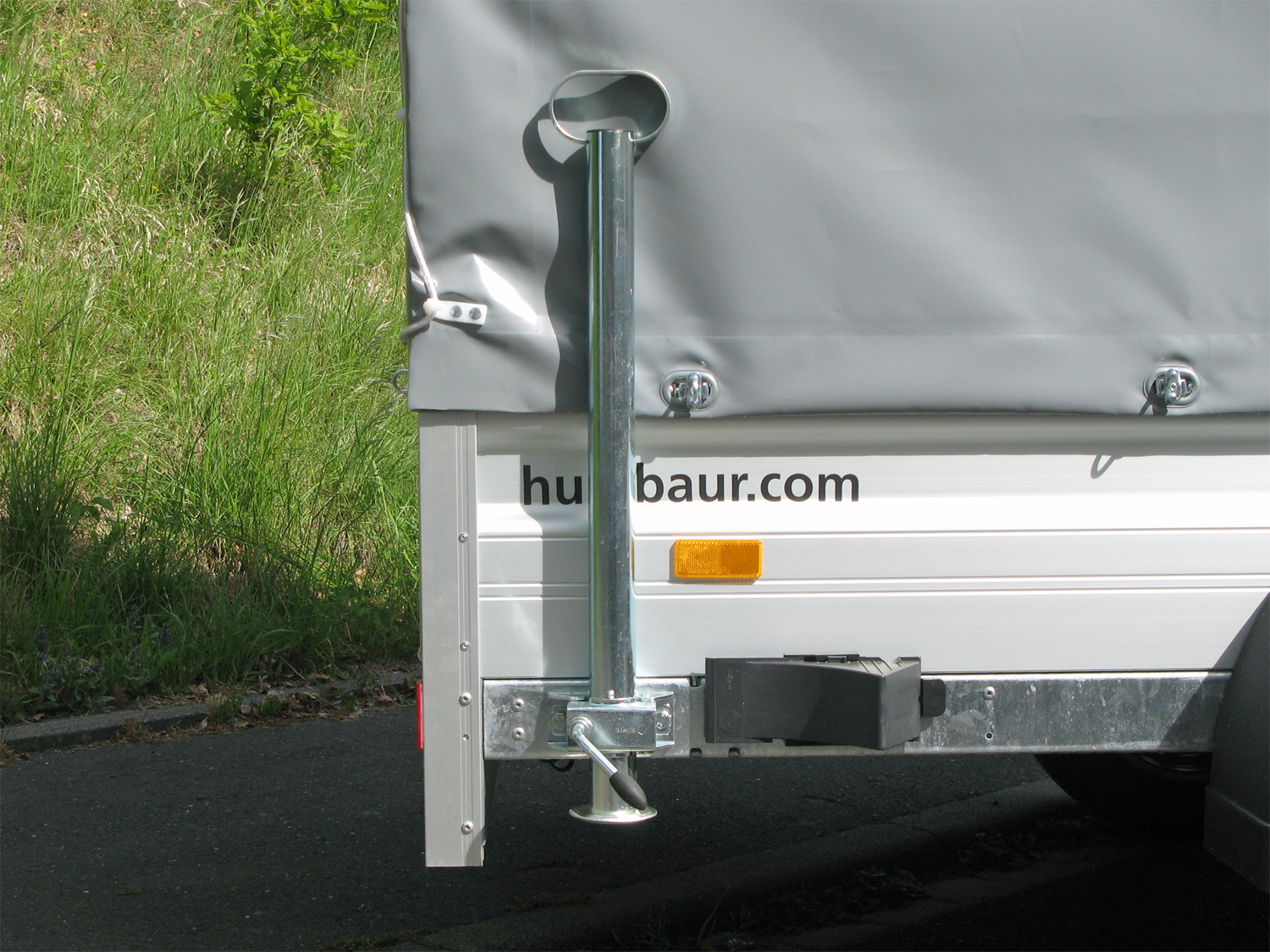 Humbaur HA132513 KV Klappbare Vorderwand und Hochplane – Bild 2