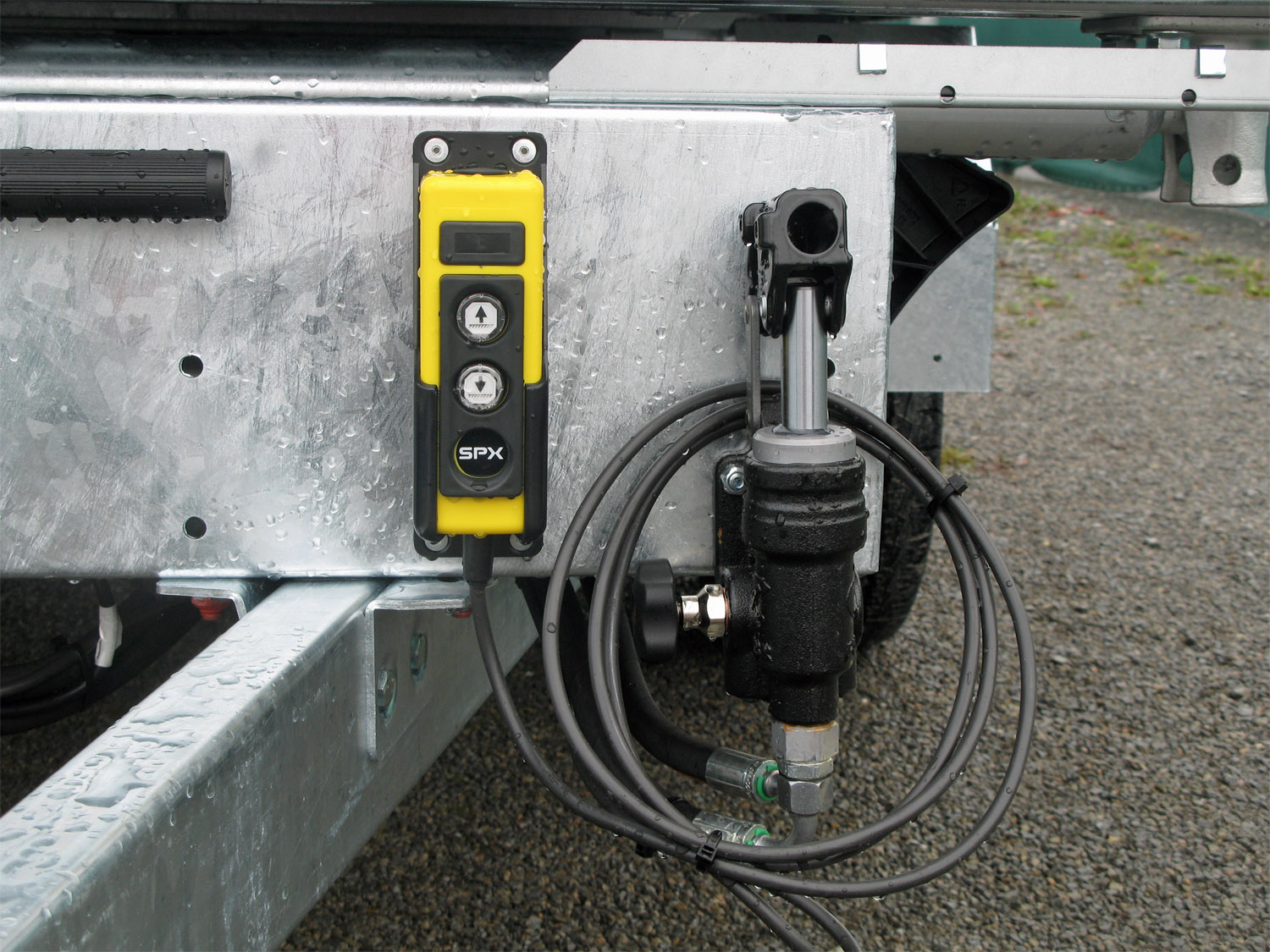 Humbaur HTK 3000.37 ALU E-Pumpe – Bild 2