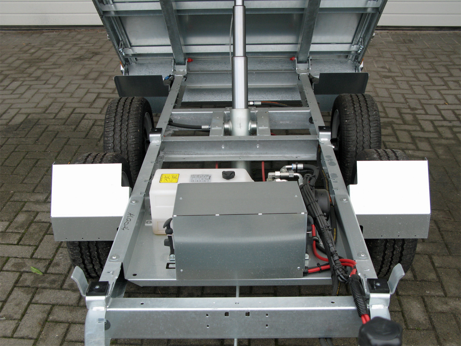 Humbaur HUK 272715 E-Pumpe und BW-Aufsatz – Bild 3