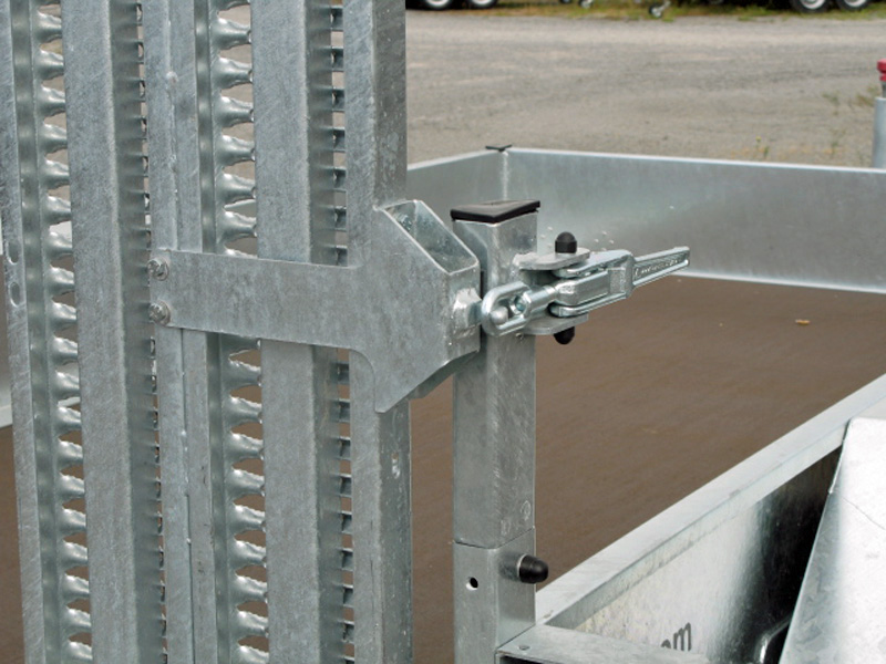 Humbaur HS303016 – 12 Zurringe, Stahlrampen stehend – Bild 5