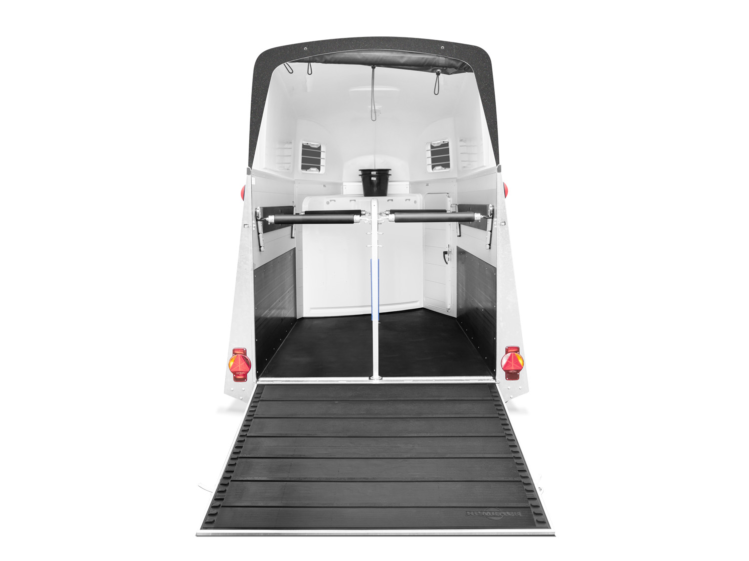 Humbaur Xanthos Aero 2700 S Aerodynamischer Bug | EquiDrive® PLUS S Fahrwerk – Bild 3