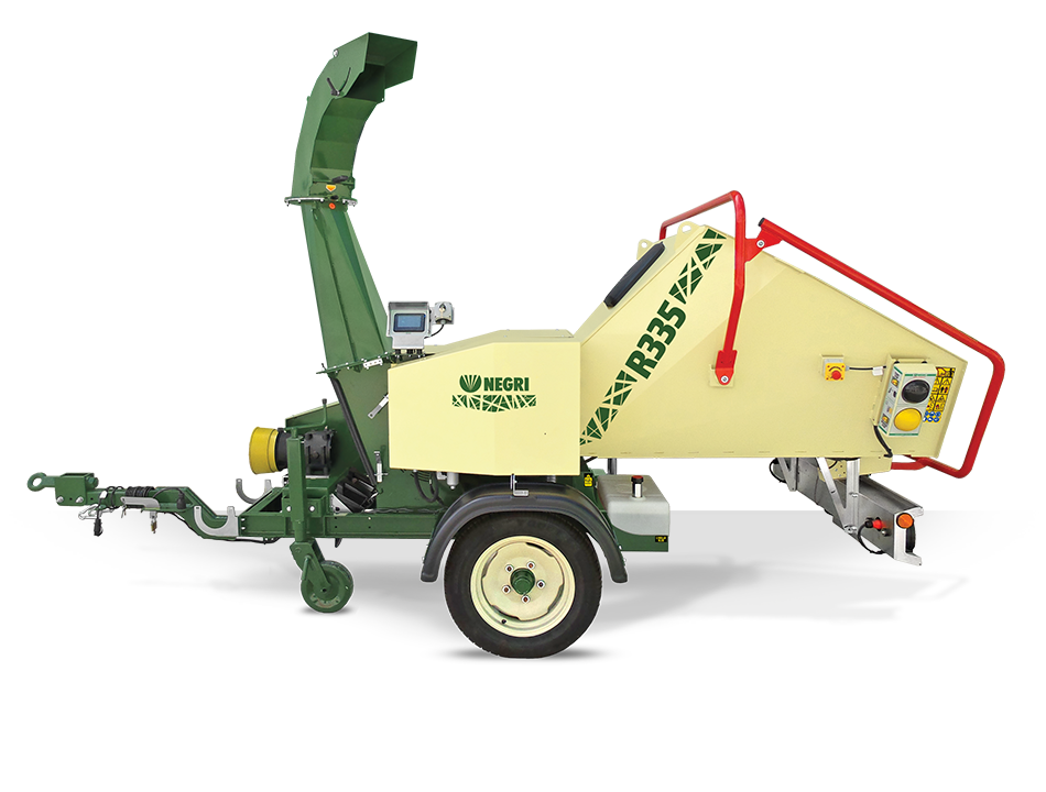 NEGRI Biohäcksler R335 / Häcksler mit Straßenfahrwerk für Traktor