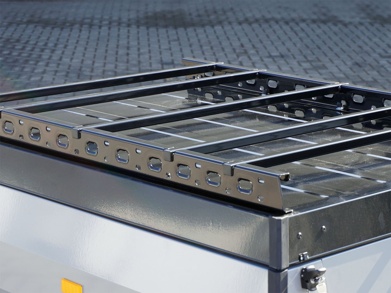 Stema RETRO PLUS Staubgrau mit Deckel inkl. Reling – Bild 5