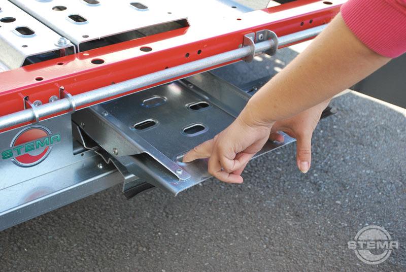 STEMA STM O1 7.5-21-13.1 Rot gepulvert – Motorradtransporter – Bild 4