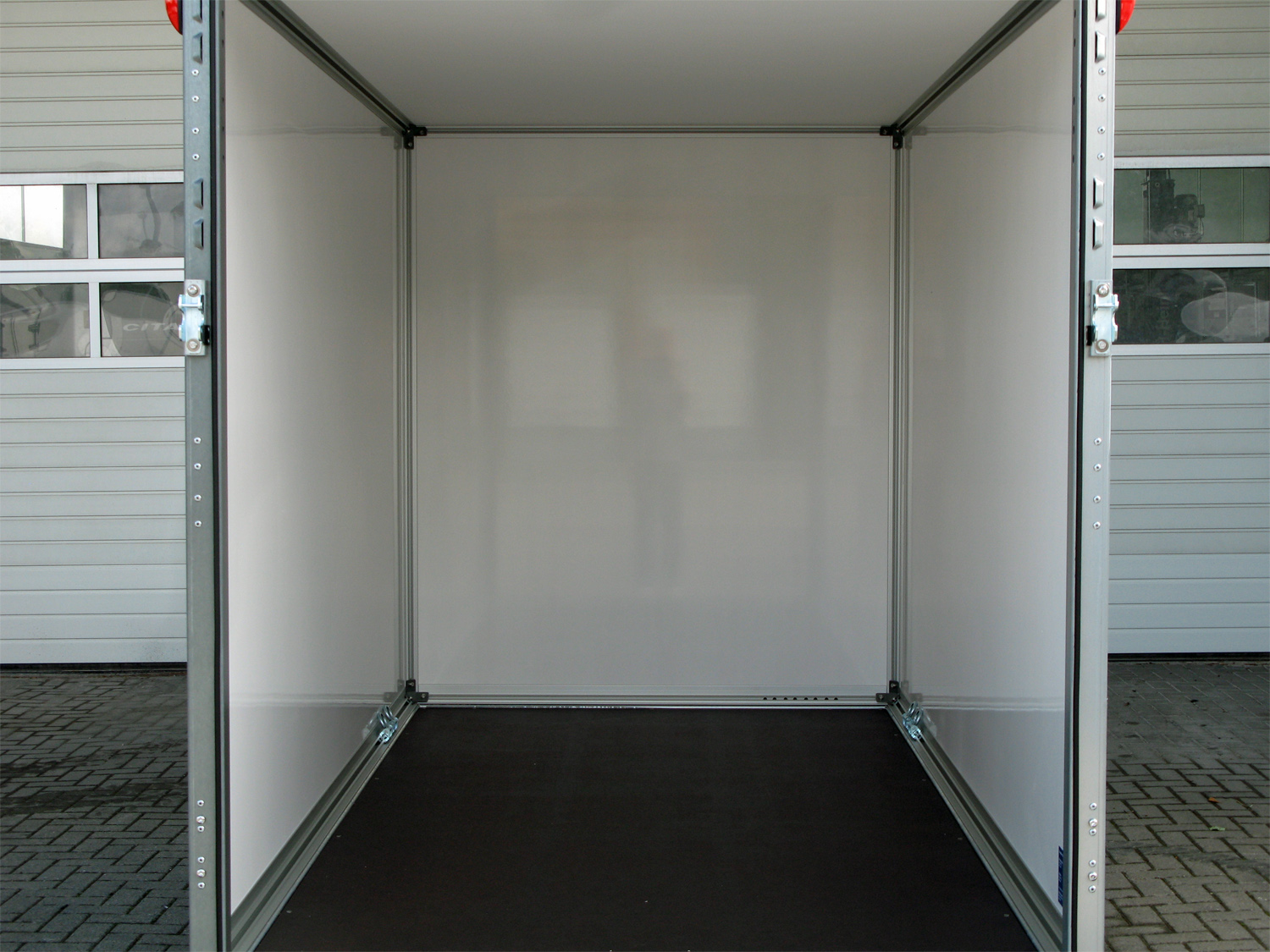 STEMA P-BOX STPK O2 15-30-15.1.P18.1 Rampe | Tieflader | Sichere Straßenlage – Bild 4