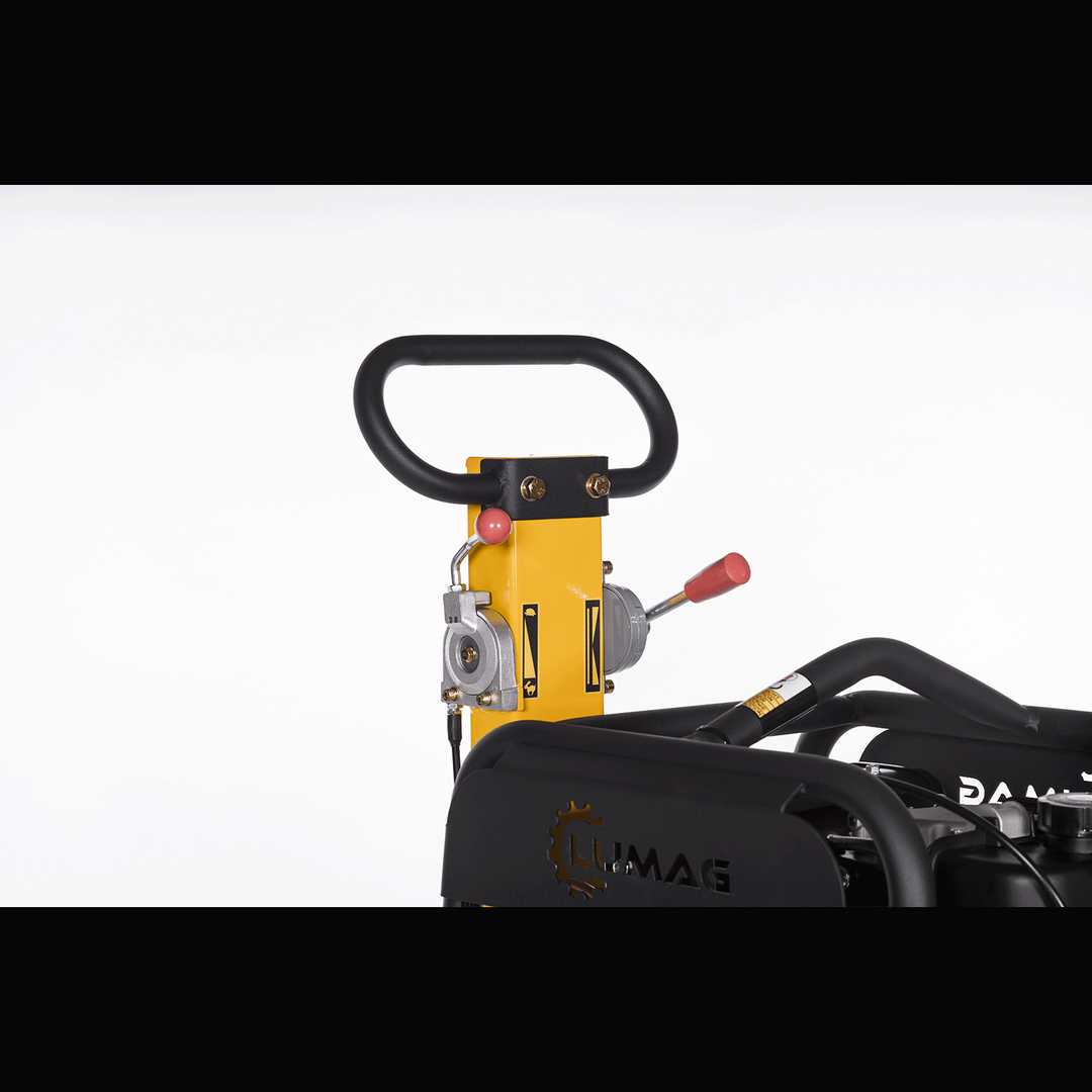 LUMAG RPi31D – Rüttelplatte reversierbar mit 199 kg inkl. Transportfahrwerk und Gummimatte – Bild 3